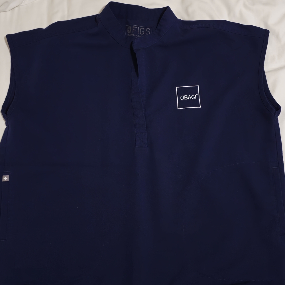 Figs Women's Navy Blue Top Medium